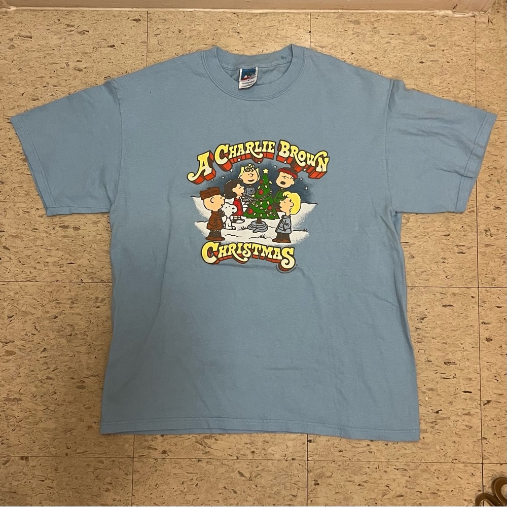 VINTAGE A Charlie Brown Christmas T Shirt Men Size L Peanuts Snoopy Tree Y2K